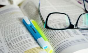 Can Reading Glasses Cause Headaches?